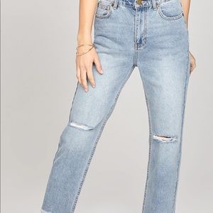 Amuse Society Light Wash Denim With Frayed Edge